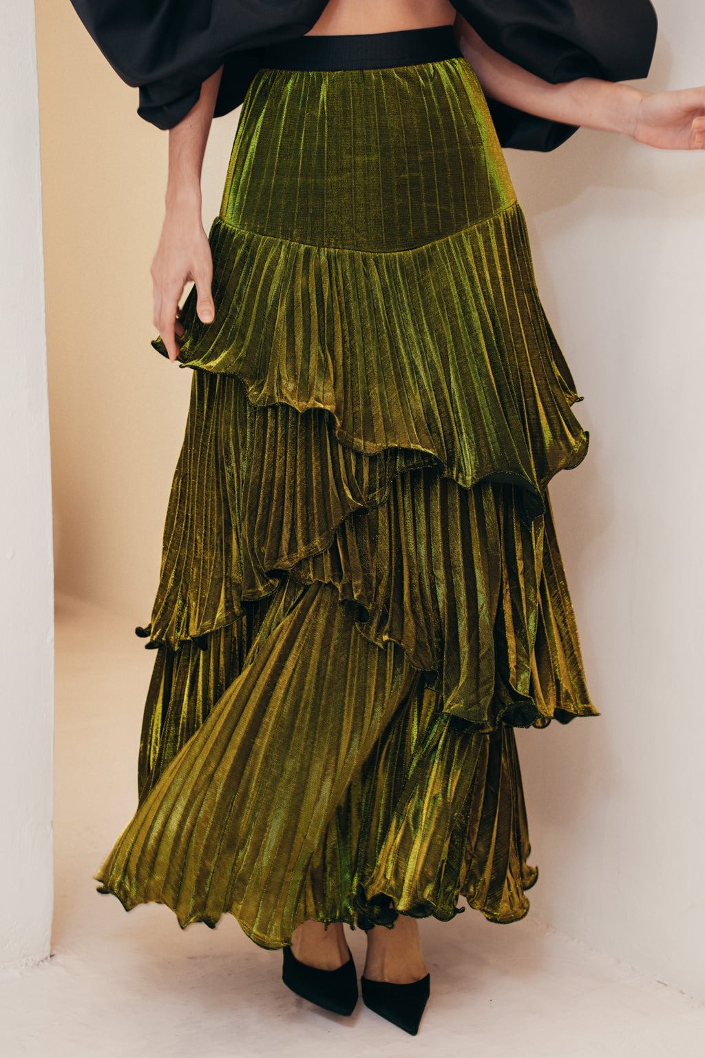 PLEATED LAYERED SKIRT | GOLDEN