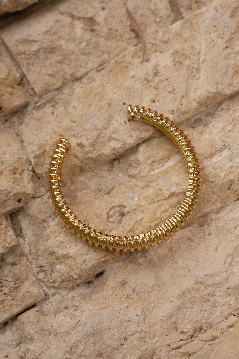 CRINKLED BRACELET | GOLDEN